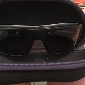 Costa Del Mar motu 580p blk frames blk lens